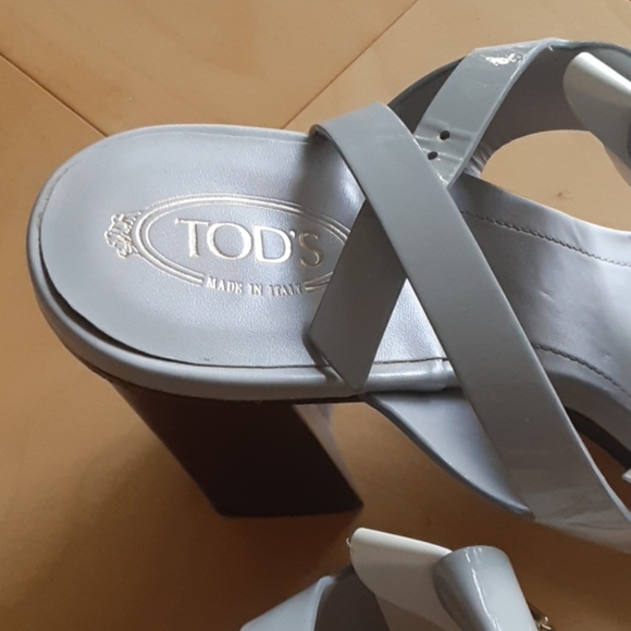TOD'S chunky heel sandals - Picture 7 of 8